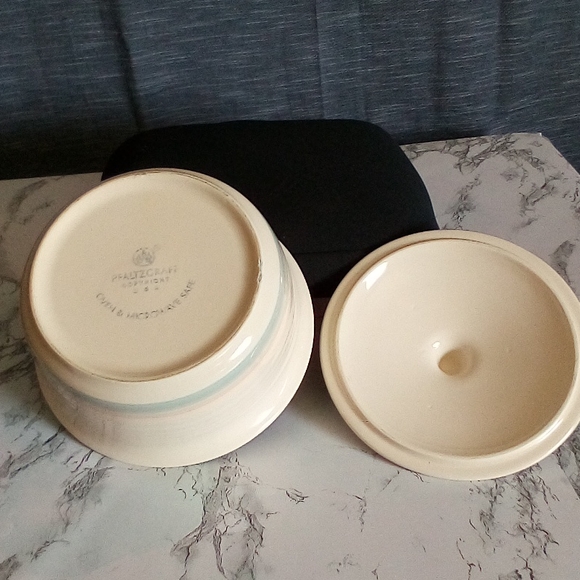 VTG PFALTZGRAFF Sunrise 2Qt Round Casserole Dish with Lid (Discontinued Piece) - Picture 3 of 6